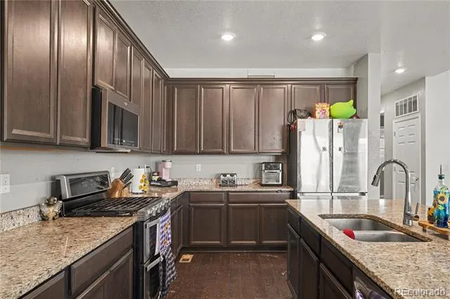 9257 Richfield Street Commerce City, CO 80022