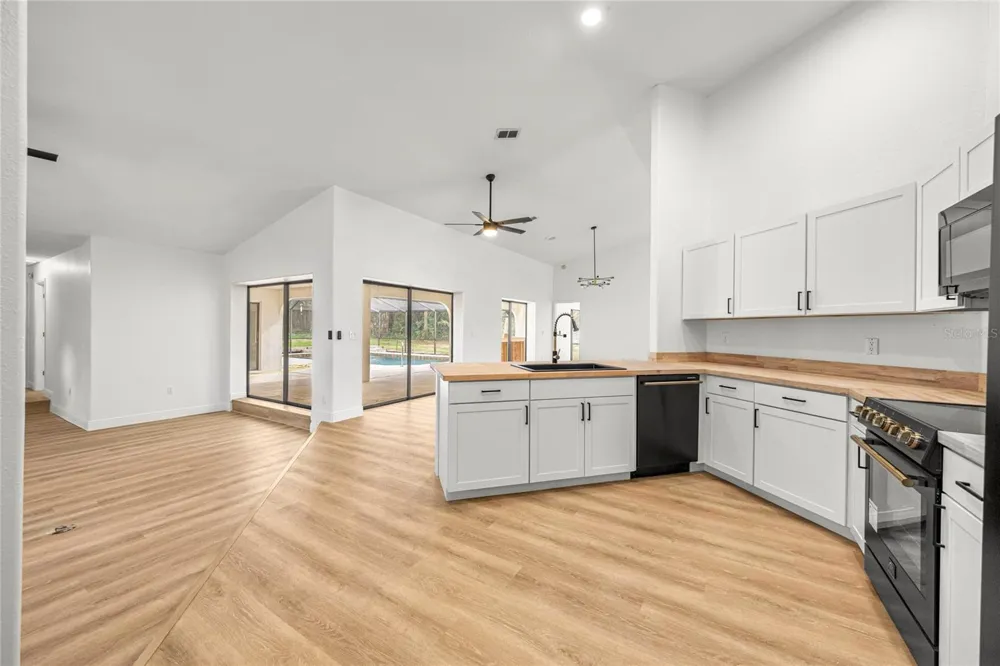 375 HIGHVIEW AVENUE Hernando, FL 34442