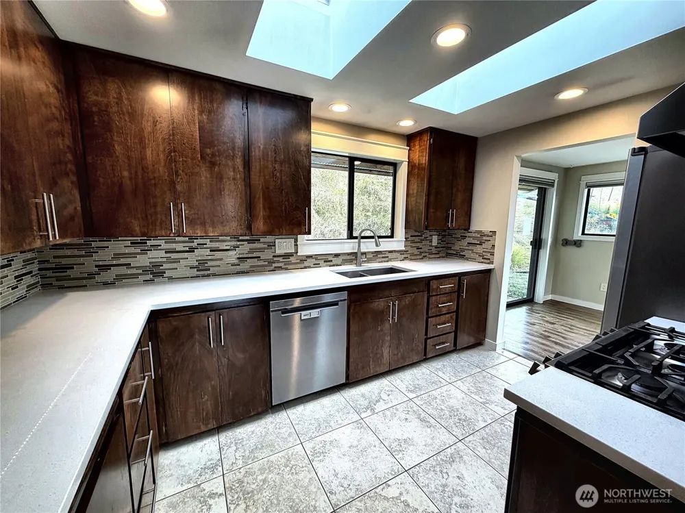 2604 Vining Place Bellingham, WA 98226