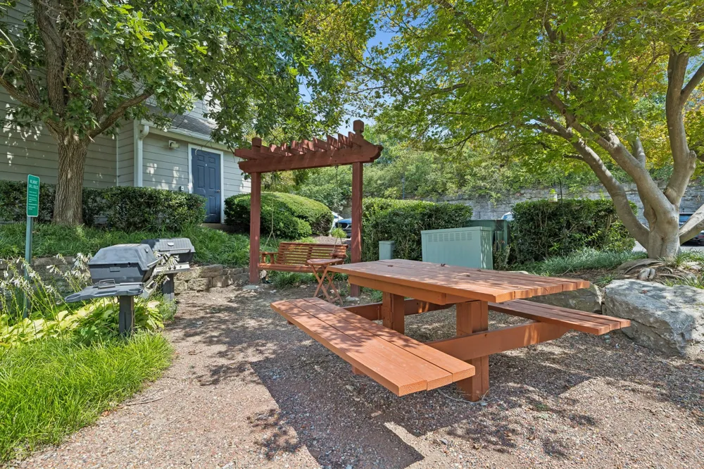2025 Woodmont Blvd #111 Nashville, TN 37215