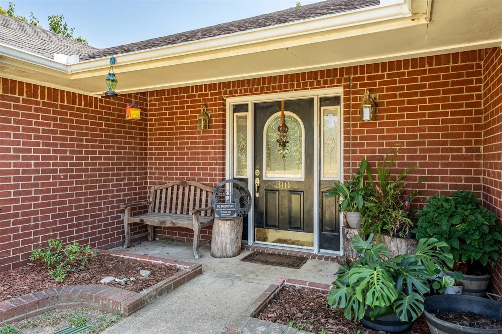 310 Linda Lane Lindale, TX 75771