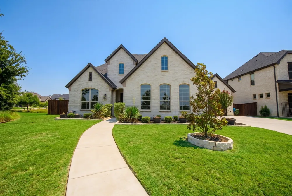 1316 Limestone Ridge Road Mansfield, TX 76063
