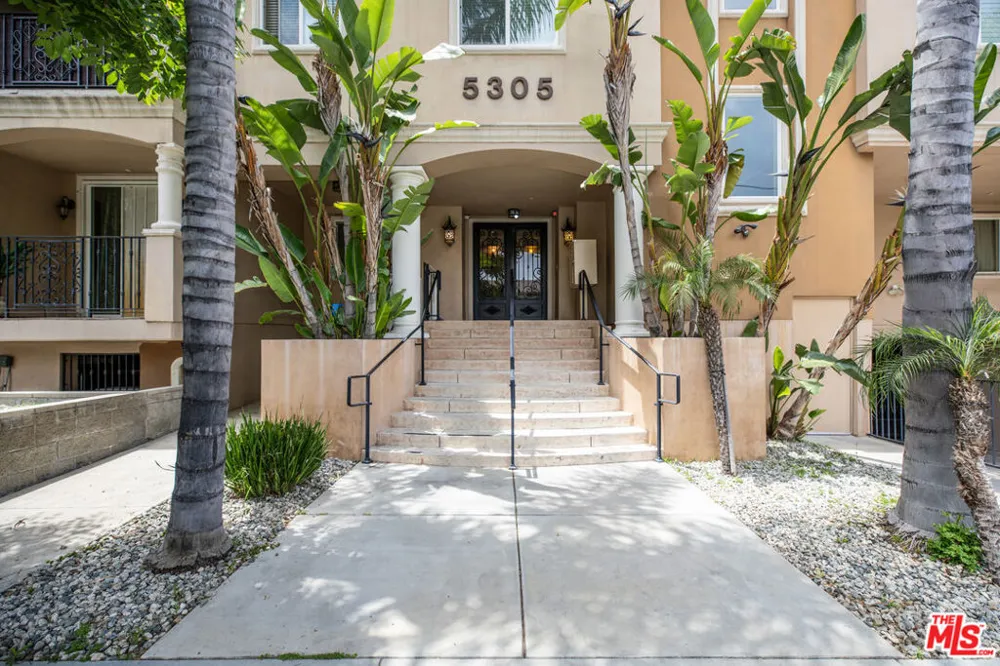 5305 Bellingham Avenue #102 Valley Village, CA 91607