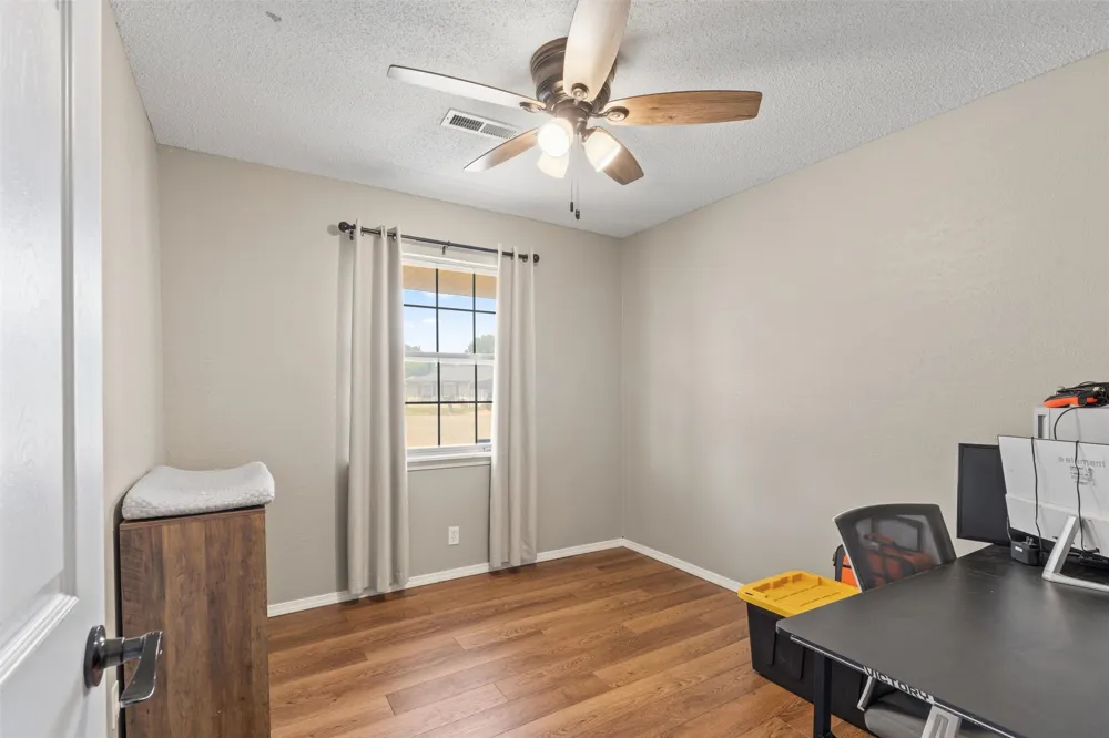 104 E Pine Court Skiatook, OK 74070