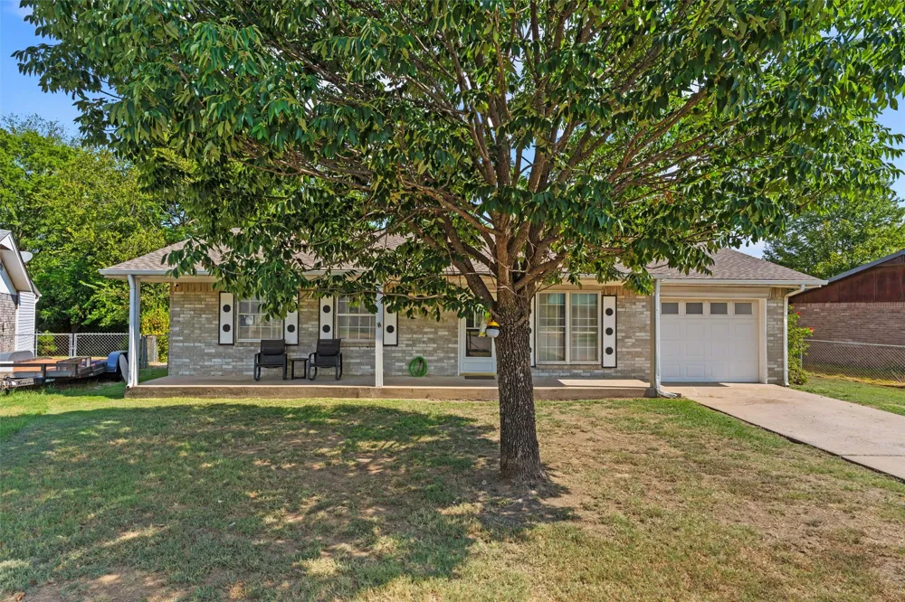 104 E Pine Court Skiatook, OK 74070