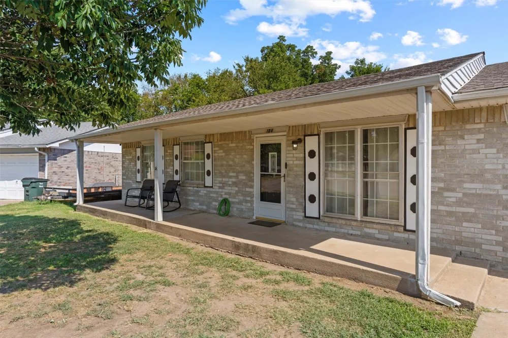 104 E Pine Court Skiatook, OK 74070