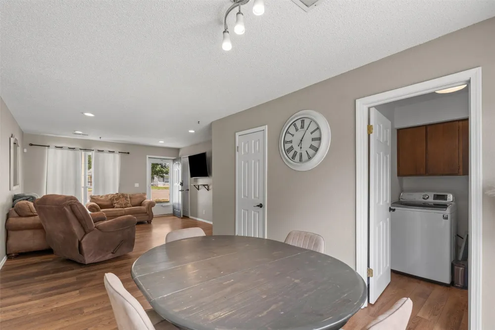 104 E Pine Court Skiatook, OK 74070