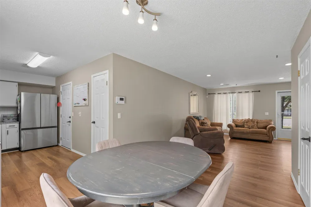 104 E Pine Court Skiatook, OK 74070