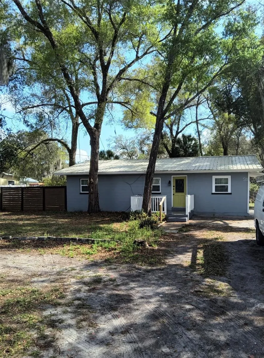 1412 E VOORHIS AVENUE Deland, FL 32724