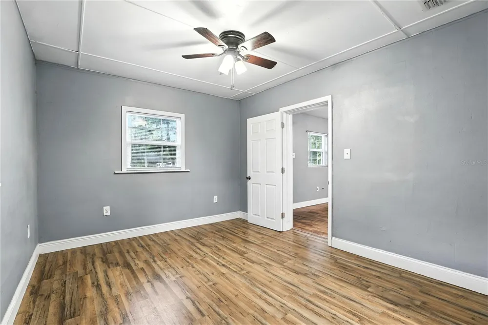 1412 E VOORHIS AVENUE Deland, FL 32724