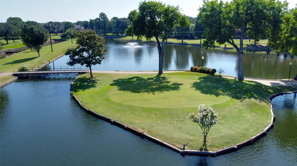 19 Country Lake Drive Carrollton, TX 75006