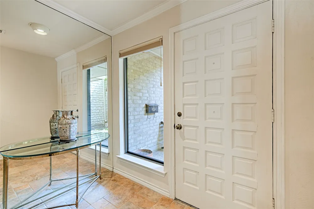 19 Country Lake Drive Carrollton, TX 75006