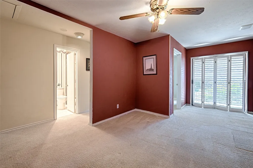 19 Country Lake Drive Carrollton, TX 75006