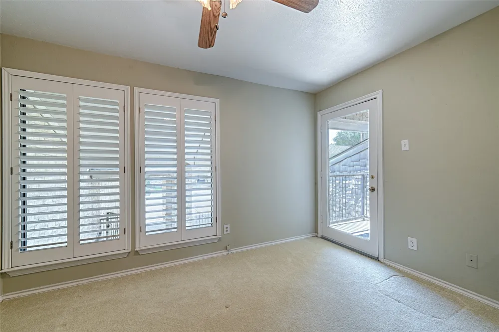 19 Country Lake Drive Carrollton, TX 75006