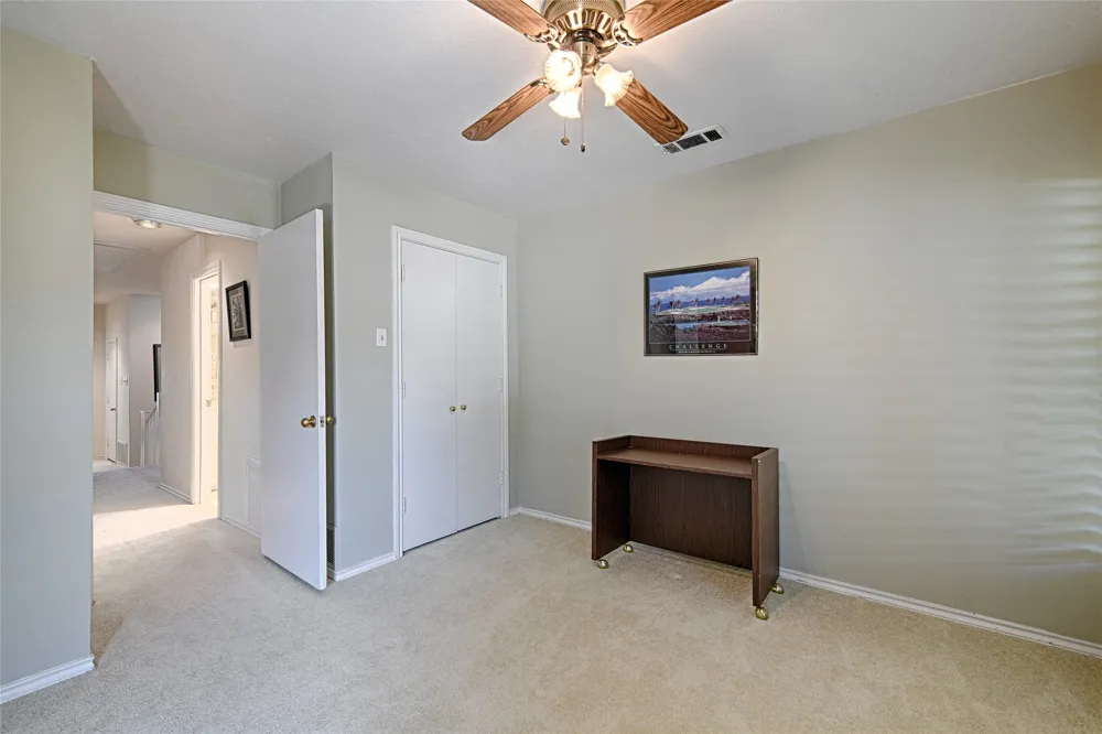 19 Country Lake Drive Carrollton, TX 75006