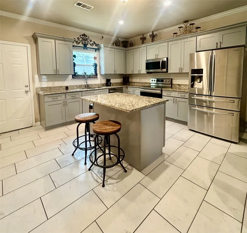 2807 Ainwick Court Dallas, TX 75227