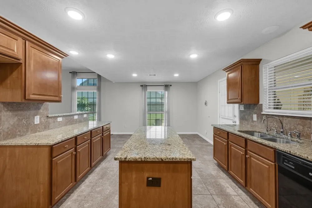 6830 Gonzales Point Manvel, TX 77578