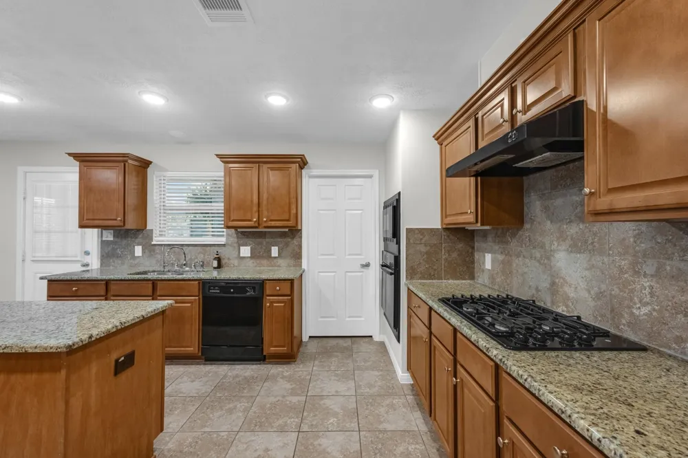 6830 Gonzales Point Manvel, TX 77578