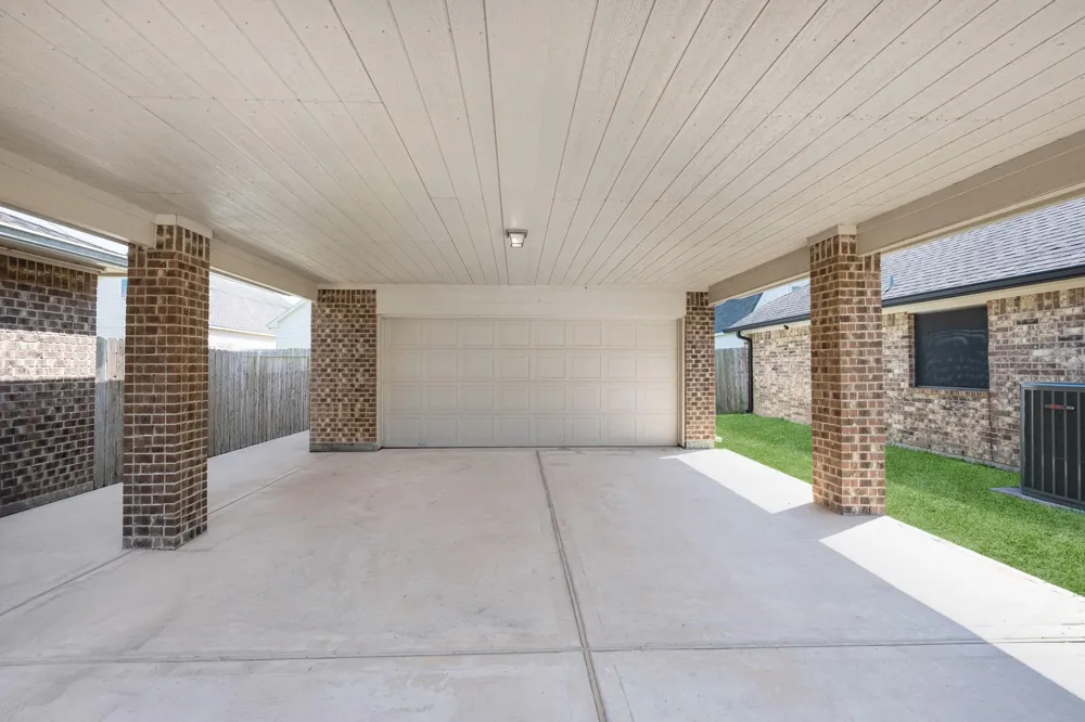 6830 Gonzales Point Manvel, TX 77578
