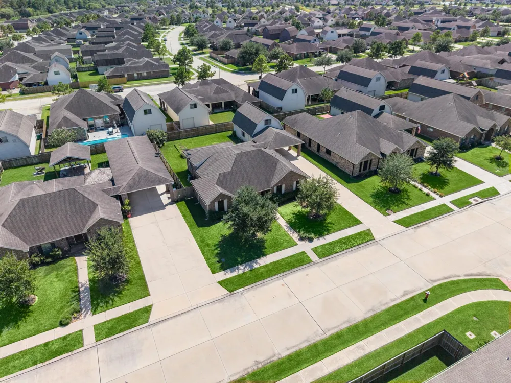 6830 Gonzales Point Manvel, TX 77578