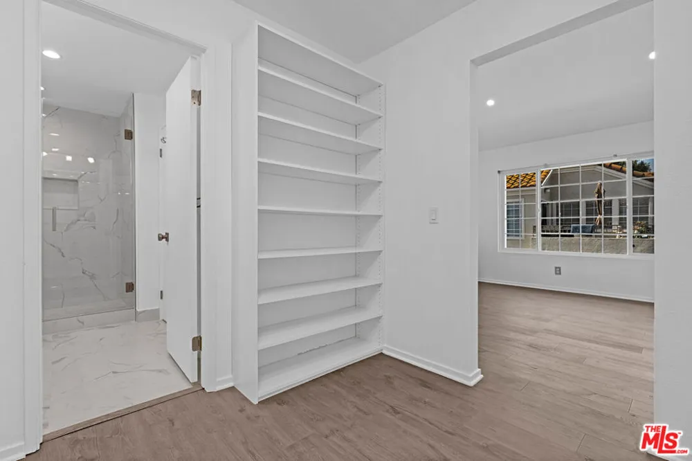 4240 Lost Hills Road #506 Calabasas, CA 91301