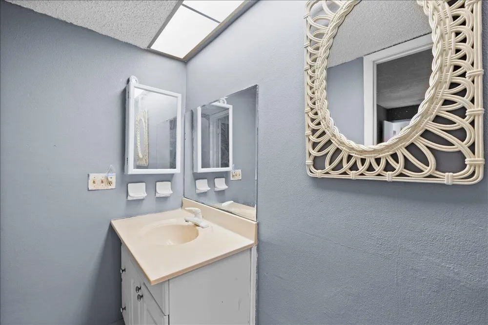 8407 NW 25TH COURT Sunrise, FL 33322