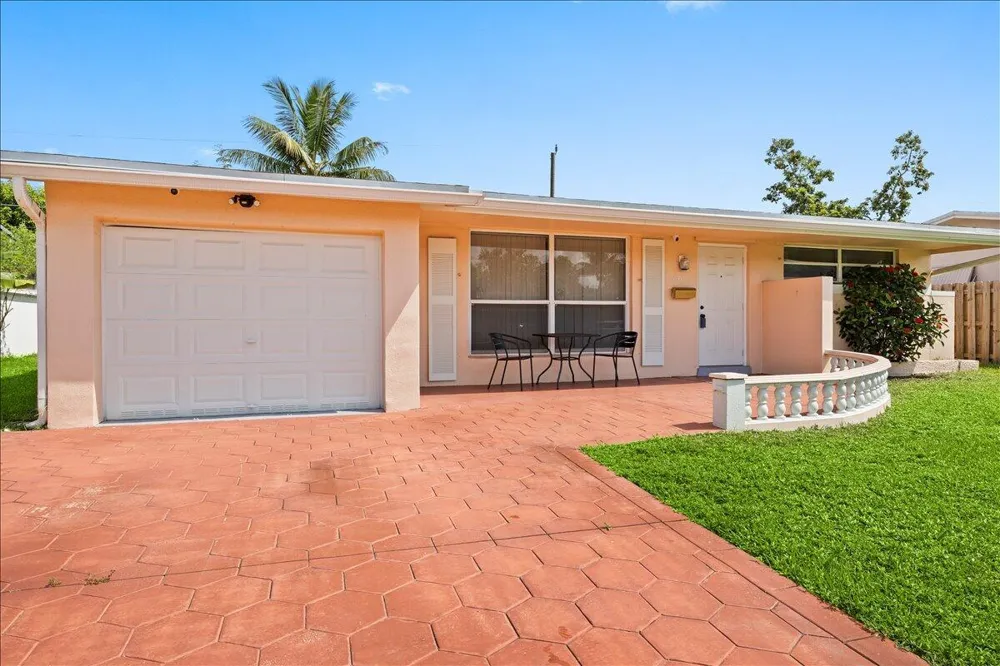 8407 NW 25TH COURT Sunrise, FL 33322