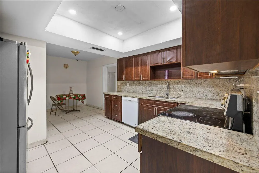 8407 NW 25TH COURT Sunrise, FL 33322