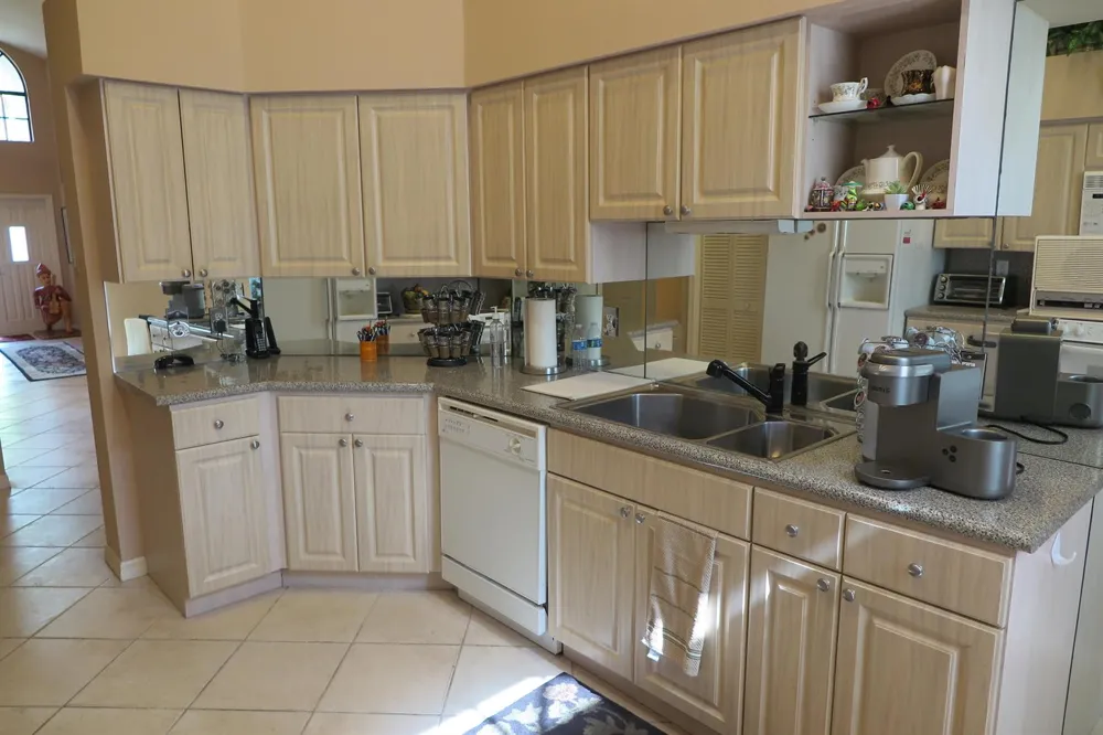 23440 MIRABELLA CIRCLE S Boca Raton, FL 33433