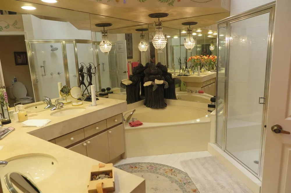 23440 MIRABELLA CIRCLE S Boca Raton, FL 33433