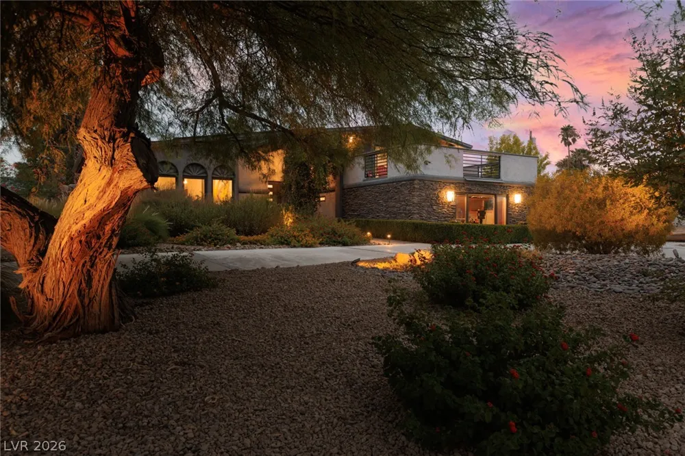 5285 Chieftain Street Las Vegas, NV 89149