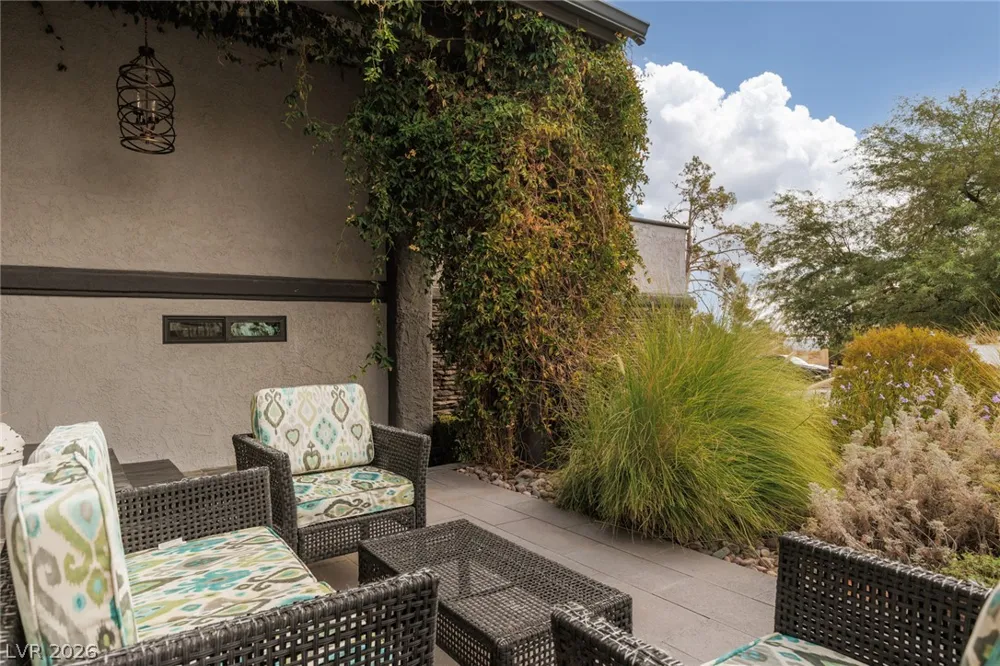 5285 Chieftain Street Las Vegas, NV 89149