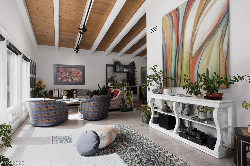 5285 Chieftain Street Las Vegas, NV 89149