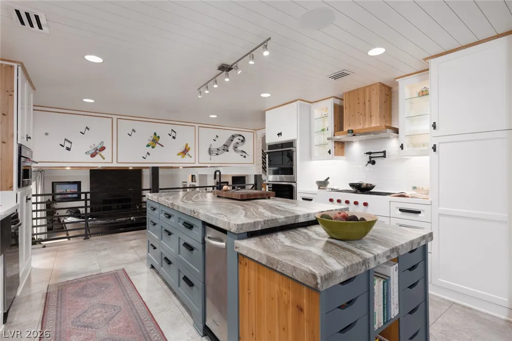 5285 Chieftain Street Las Vegas, NV 89149