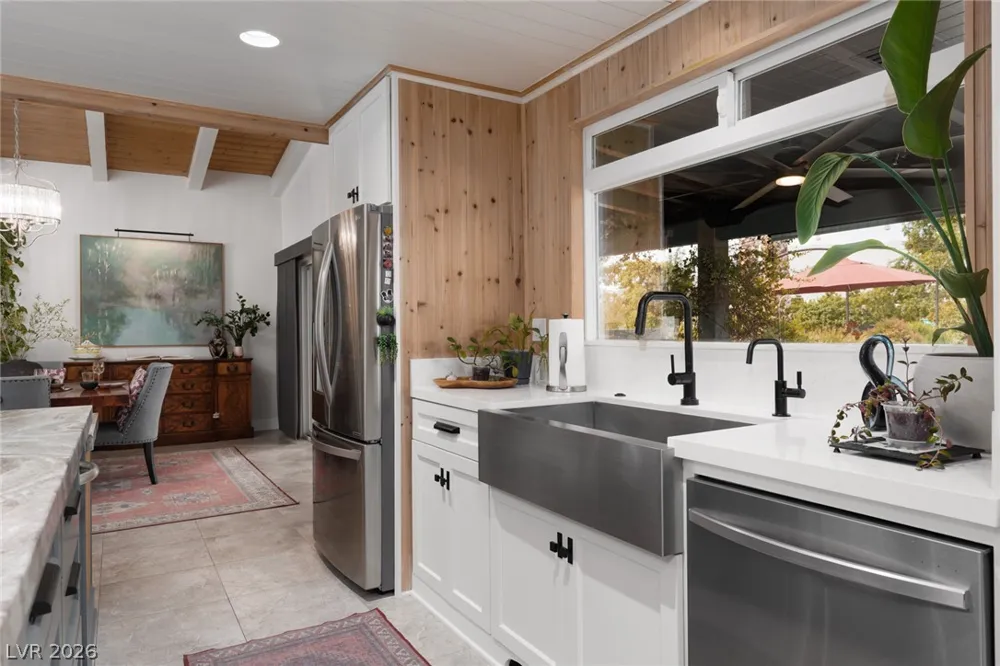 5285 Chieftain Street Las Vegas, NV 89149