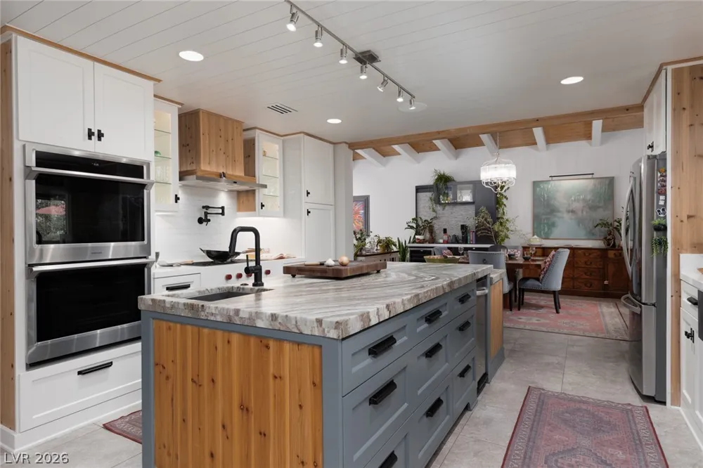 5285 Chieftain Street Las Vegas, NV 89149
