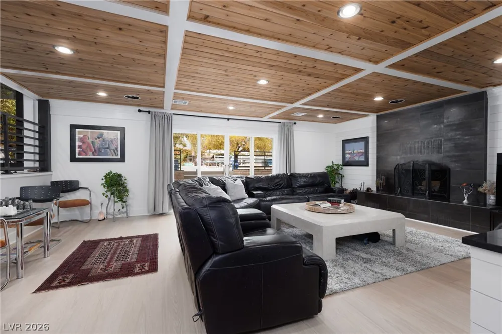 5285 Chieftain Street Las Vegas, NV 89149