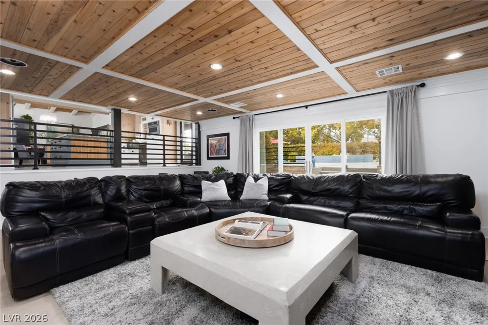 5285 Chieftain Street Las Vegas, NV 89149
