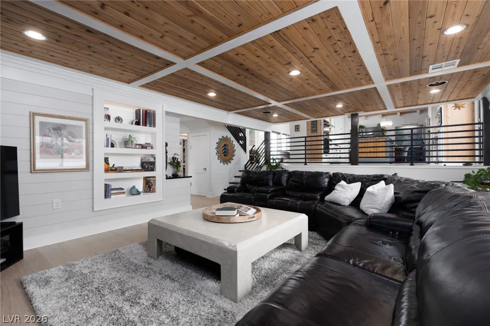 5285 Chieftain Street Las Vegas, NV 89149