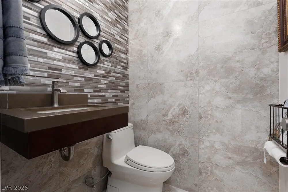 5285 Chieftain Street Las Vegas, NV 89149