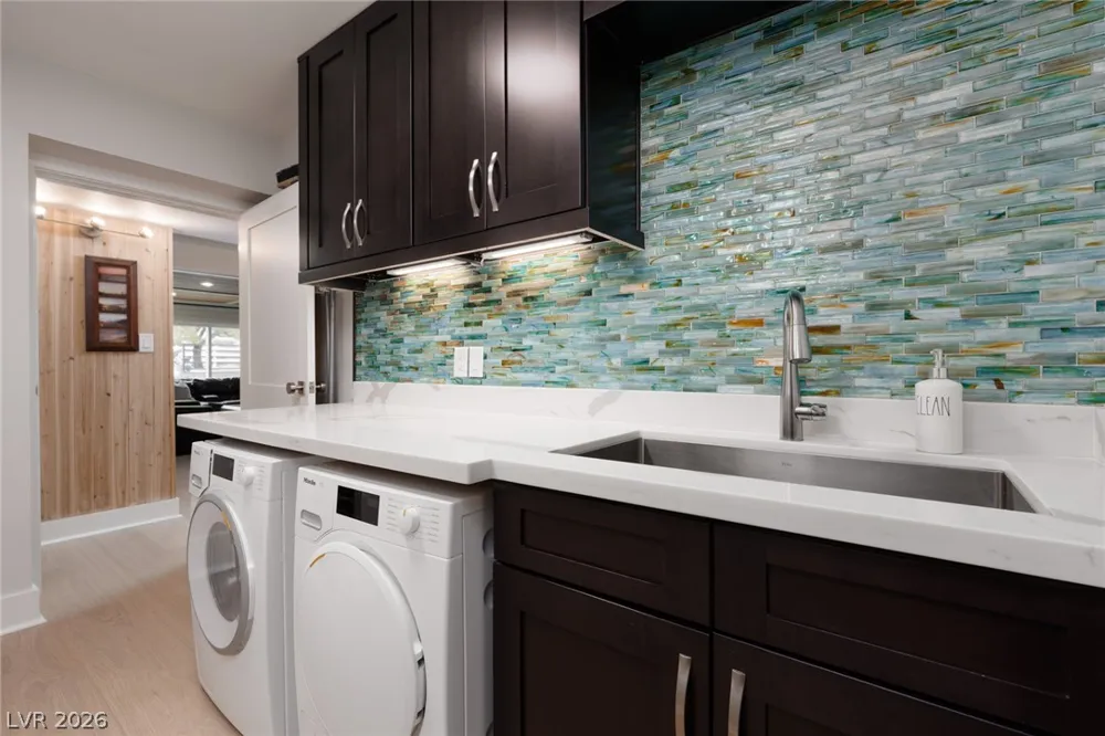 5285 Chieftain Street Las Vegas, NV 89149