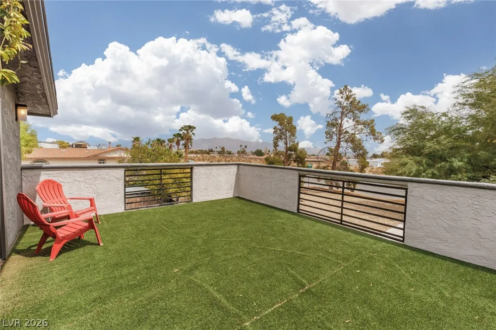 5285 Chieftain Street Las Vegas, NV 89149