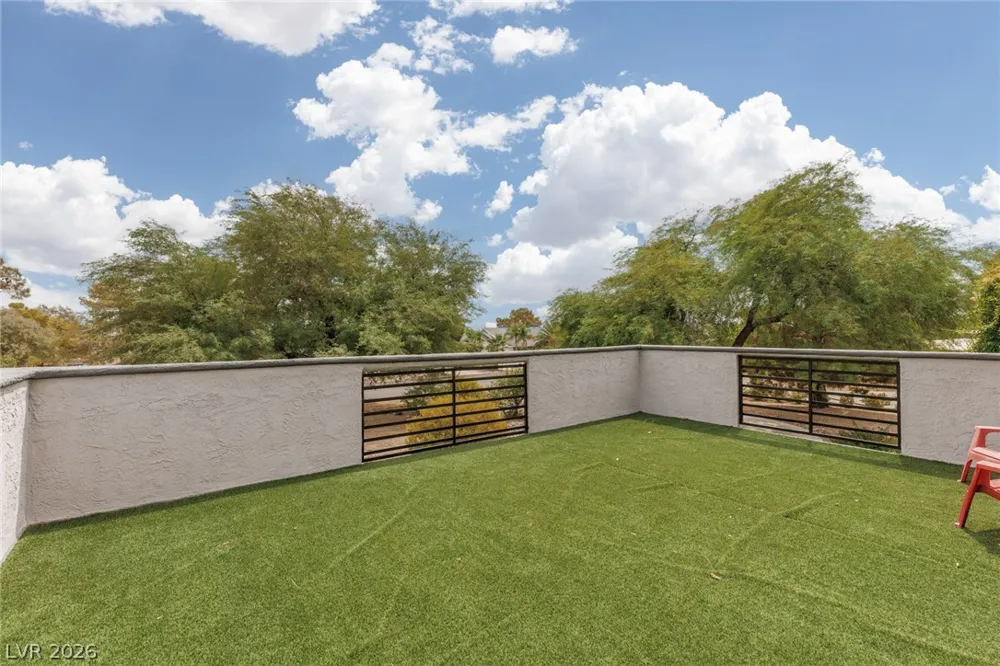 5285 Chieftain Street Las Vegas, NV 89149