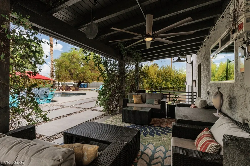 5285 Chieftain Street Las Vegas, NV 89149