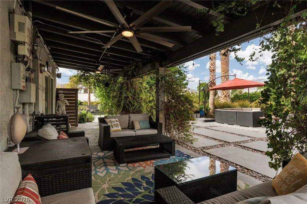 5285 Chieftain Street Las Vegas, NV 89149