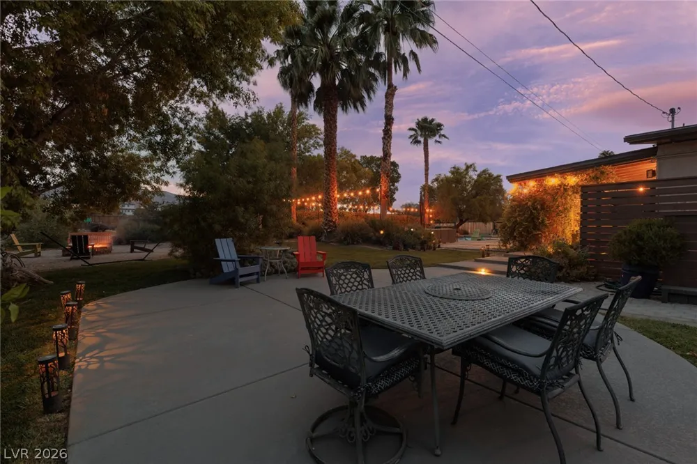 5285 Chieftain Street Las Vegas, NV 89149