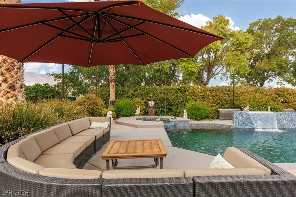 5285 Chieftain Street Las Vegas, NV 89149