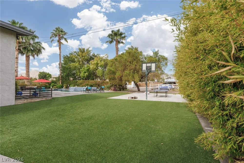 5285 Chieftain Street Las Vegas, NV 89149