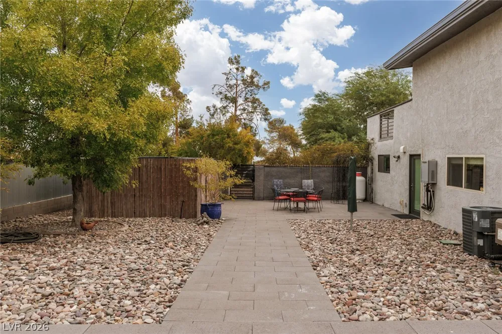 5285 Chieftain Street Las Vegas, NV 89149