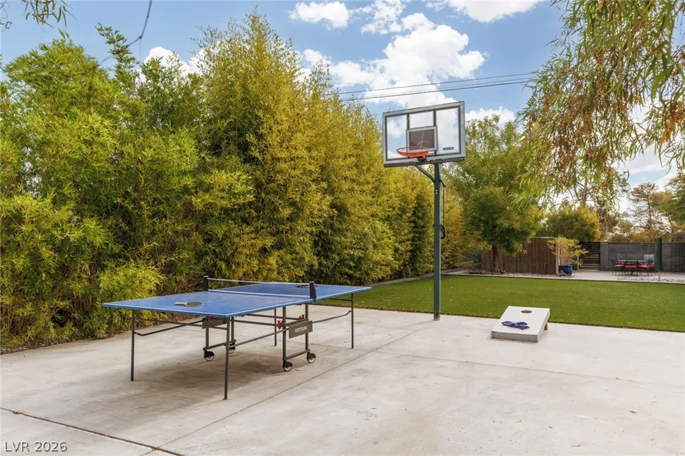 5285 Chieftain Street Las Vegas, NV 89149